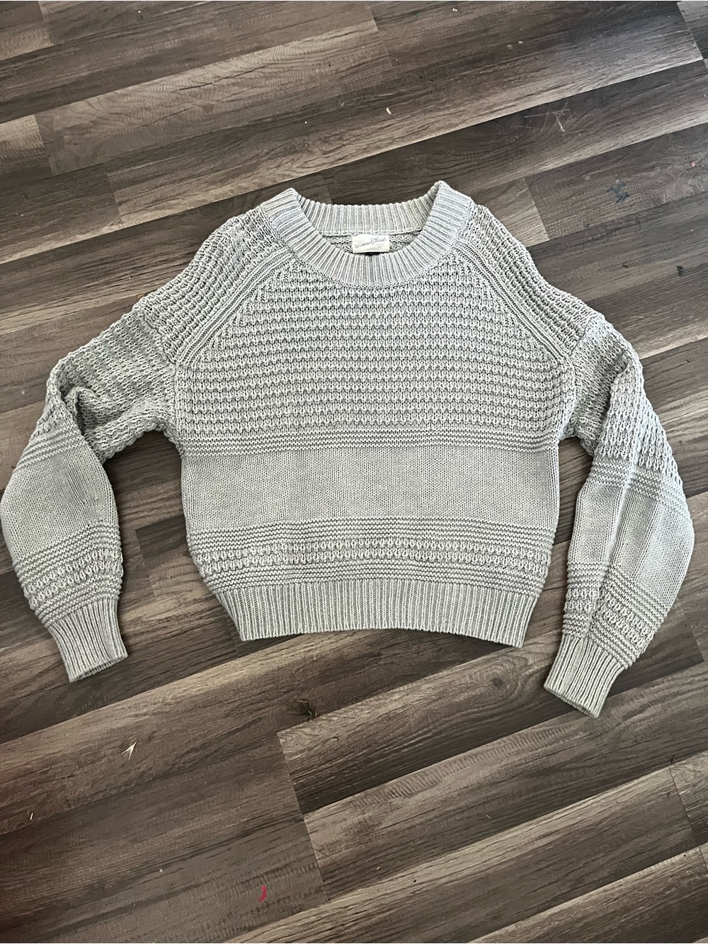 Universal Thread Light Gray Crewneck Textured Knit Sweater